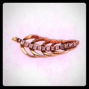 Vintage Golden Filigree Leaf with Crystal Rhinestones Brooch